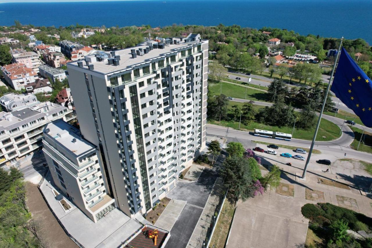 Apartment Location,sea ​​view And Luxury In Symphony Varna